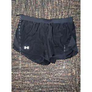 Women's Under Armour Moisture Wicking Shorts (L)